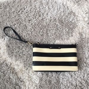 Kate Spade stripped wristlet ♠️